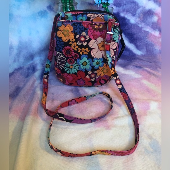 Vera Bradley Crossbody - Picture 8 of 13